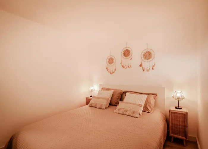 Flh Boho Chic With Balcony *